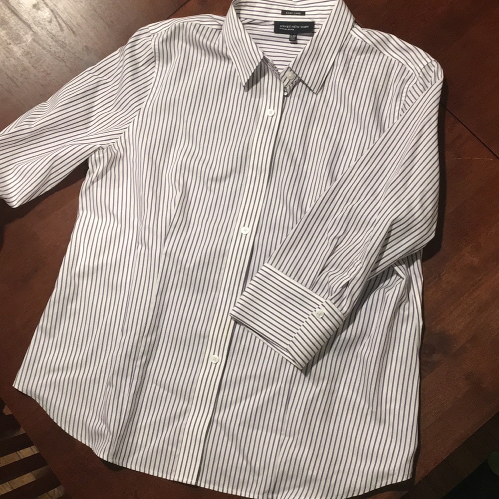 Jones New York women’s collared shirt